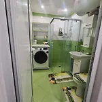 Cosmopolitan Apartment *
